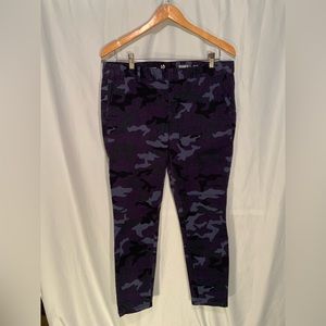 Gap “Skinny Mini” khaki pants
